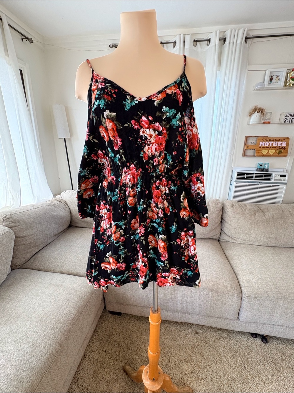 Mahina Floral Print dress in Black, Coral, Mint
